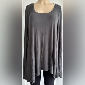 Free People Ribbed Long Sleeve Scoop
Neck A Line Swing Tee Size Large
